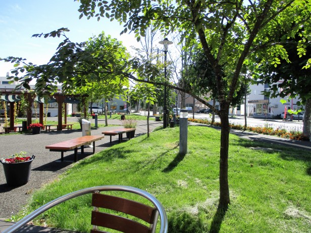 cafe and music 2.jpg